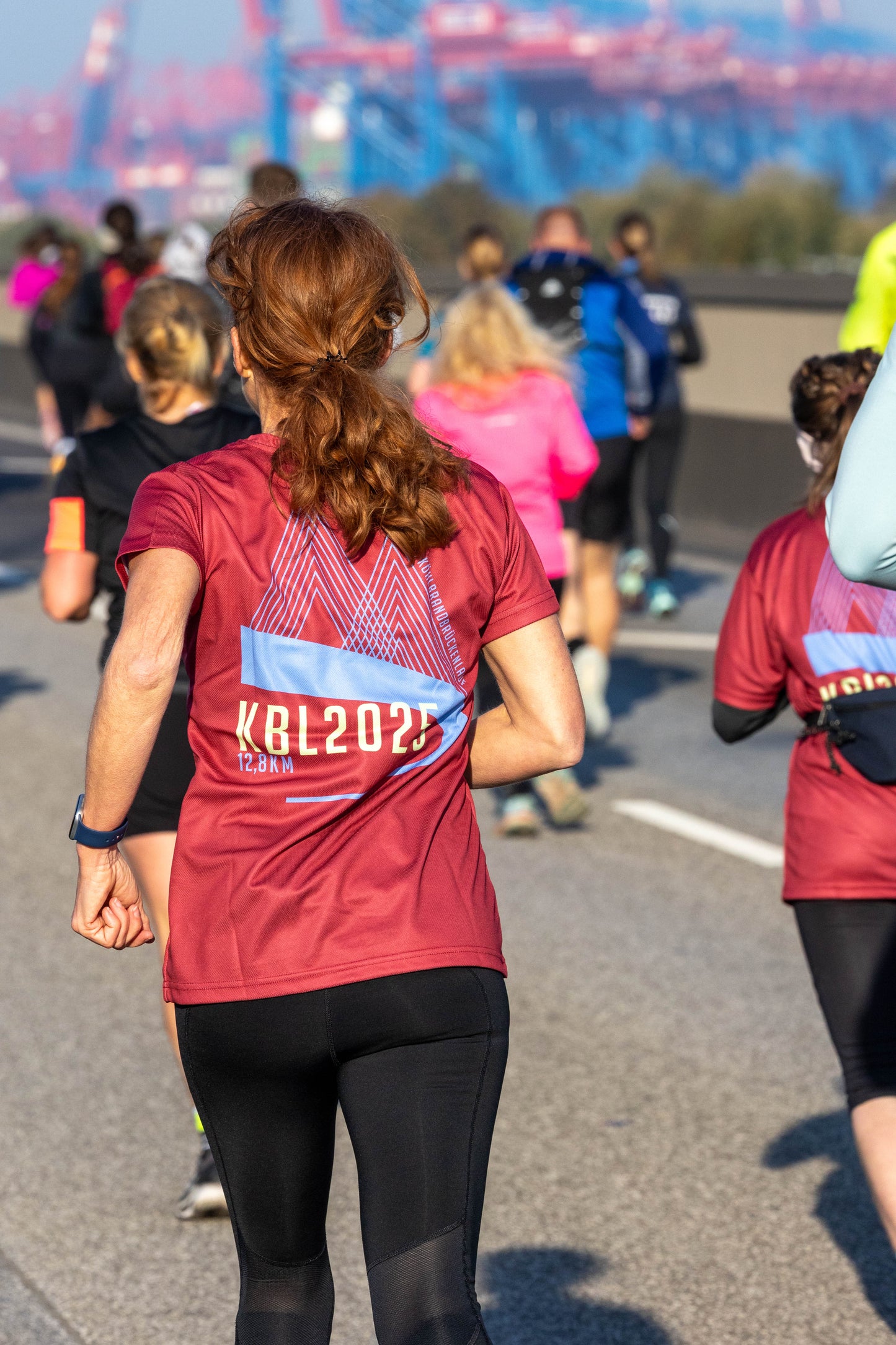 Teilnahmeshirt Köhlbrandbrückenlauf 2025